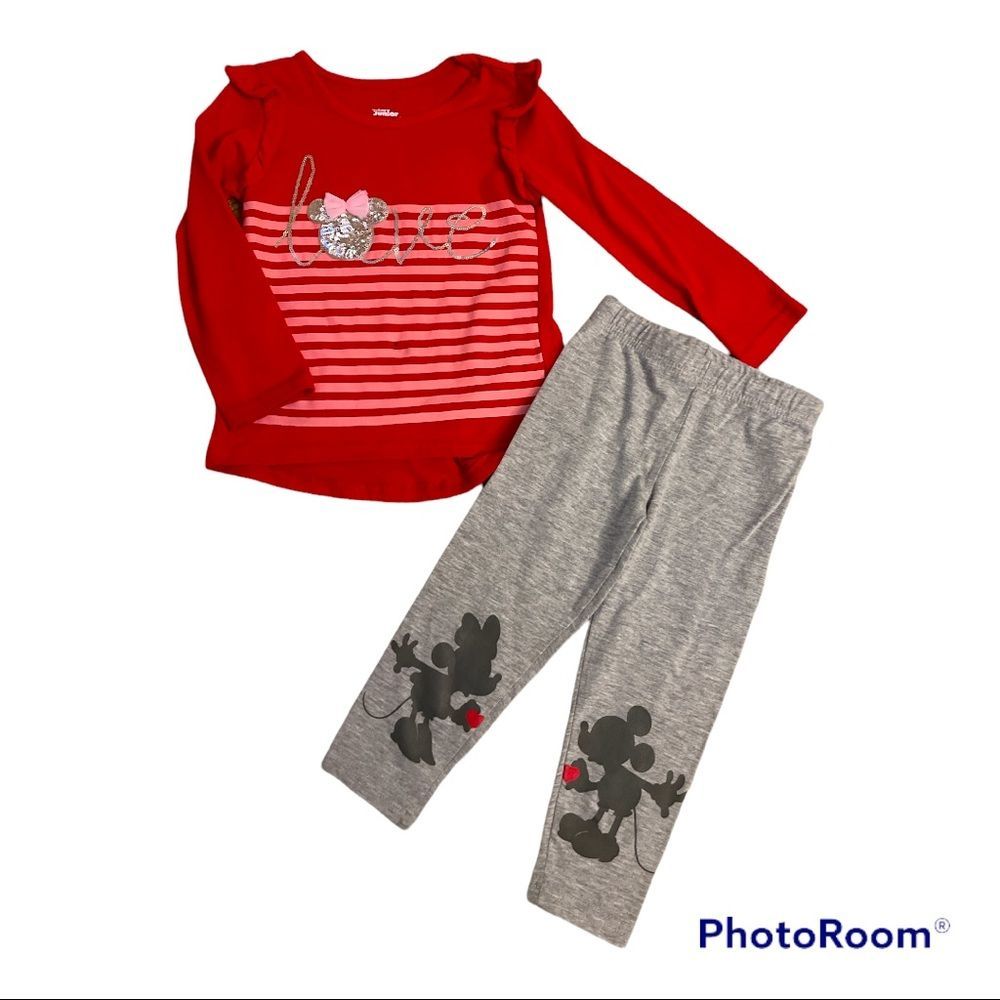 Adorable Minnie Mouse outfit